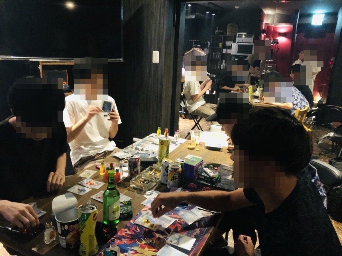 仲間内の独自ルールで開催した対戦会の様子